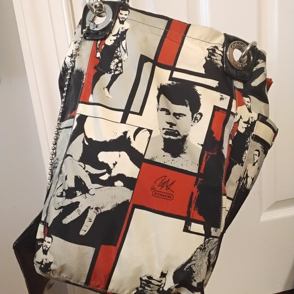 Limited Edition UFC x Coach collab - Picture 8 of 15